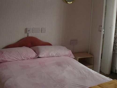 The Melrose Hotel Клактън он Сий Екстериор снимка